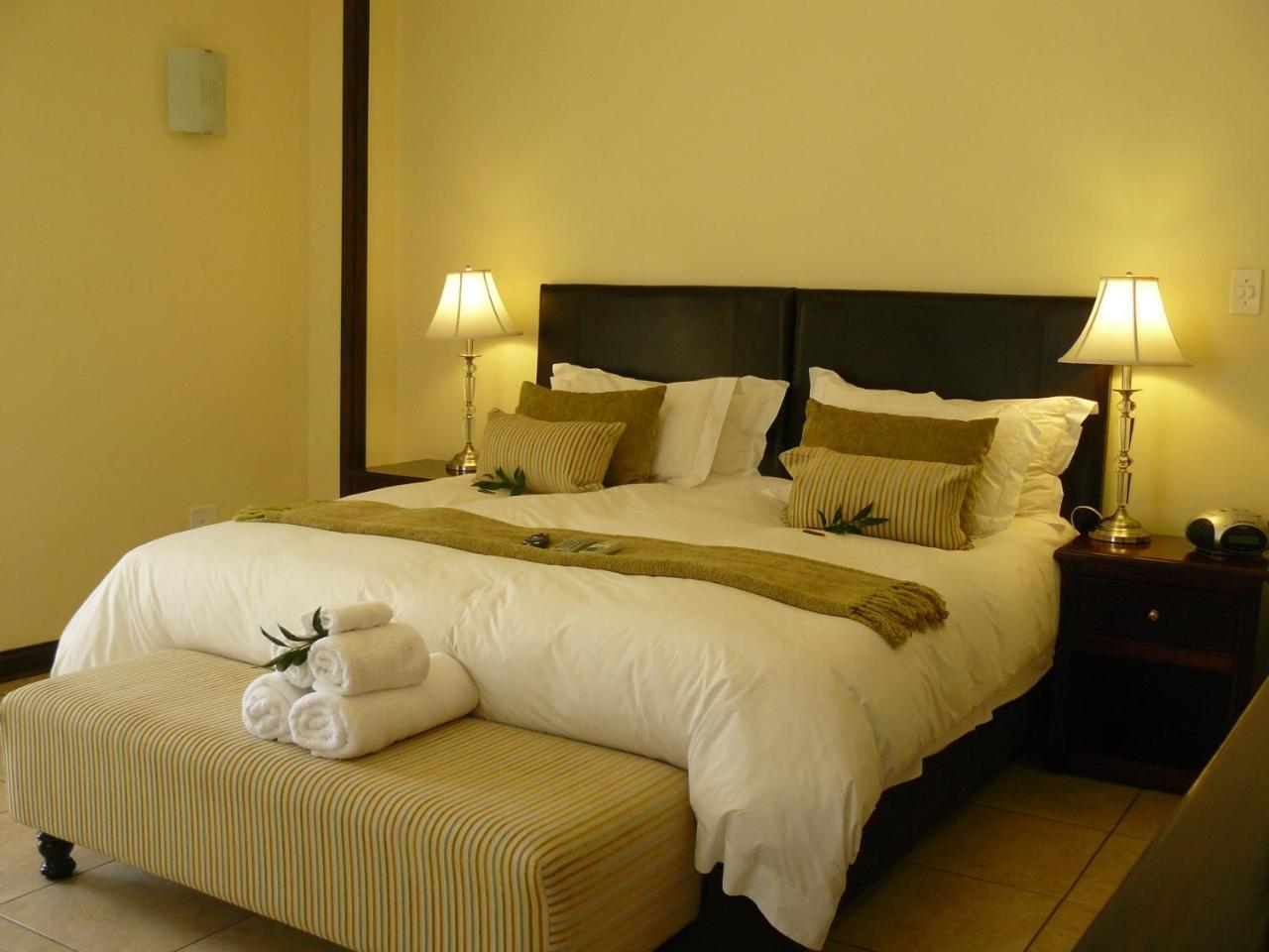 Moon And Sixpence Garden Guest House Muldersdrift Exterior photo