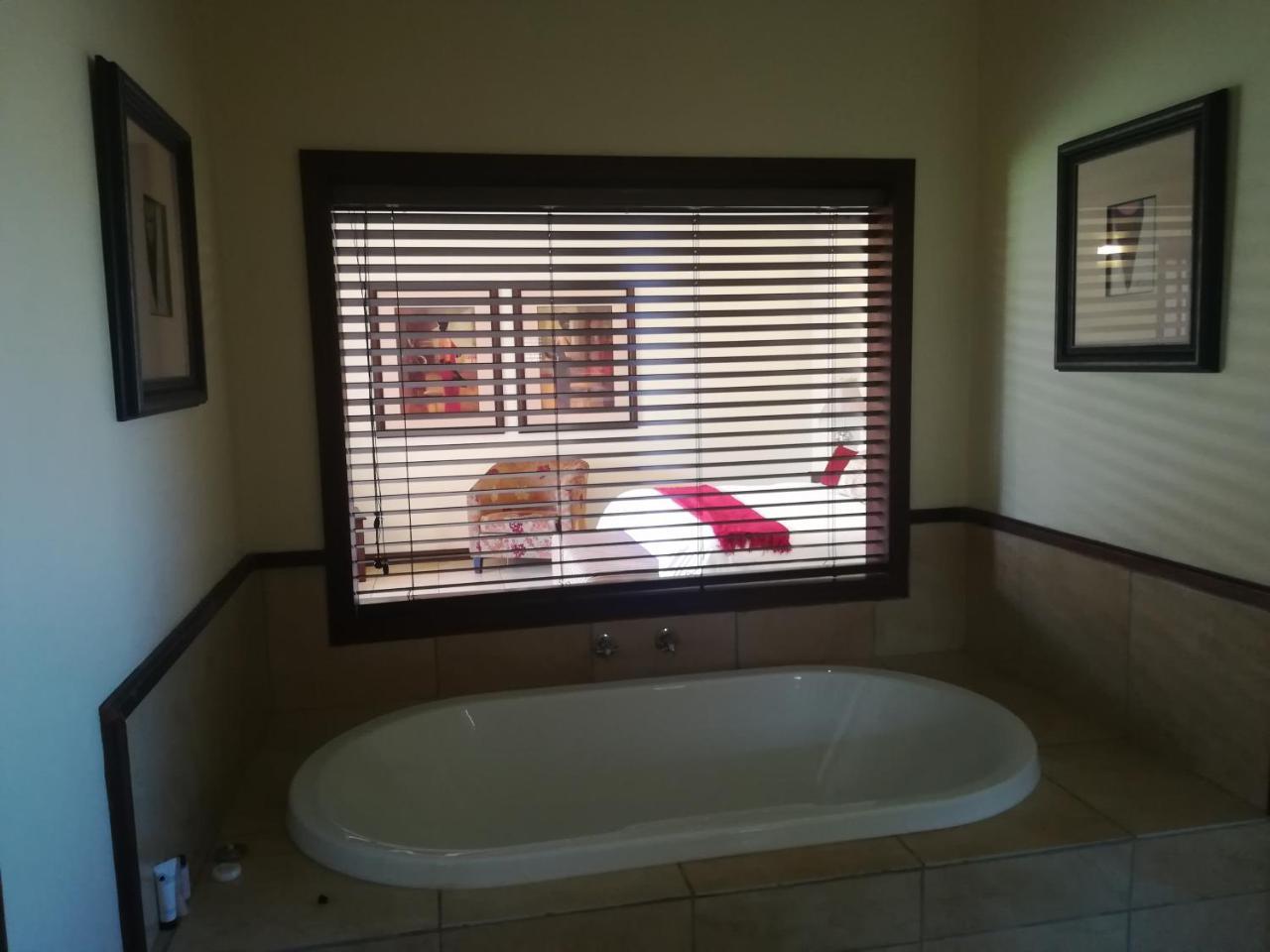 Moon And Sixpence Garden Guest House Muldersdrift Exterior photo