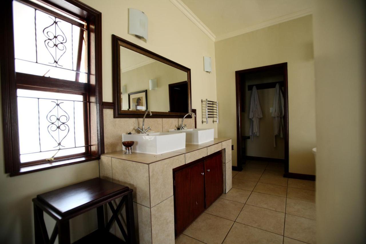 Moon And Sixpence Garden Guest House Muldersdrift Exterior photo