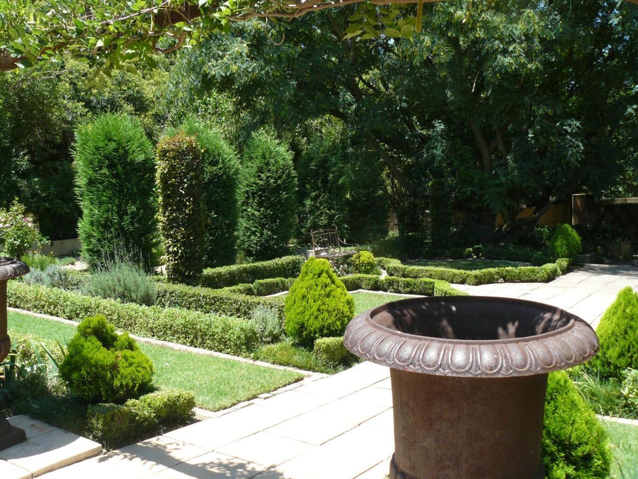 Moon And Sixpence Garden Guest House Muldersdrift Exterior photo