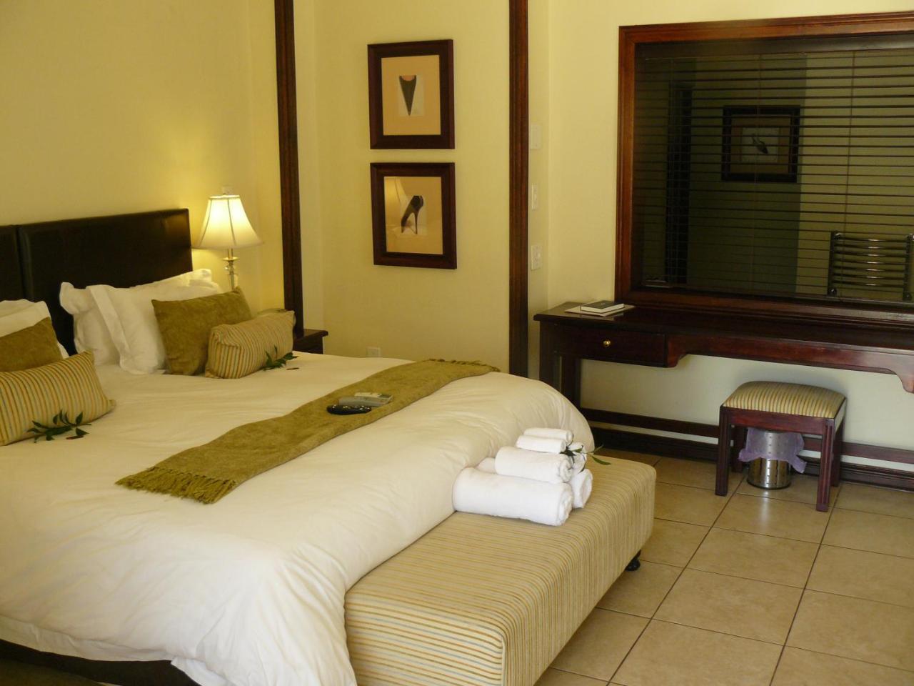 Moon And Sixpence Garden Guest House Muldersdrift Exterior photo